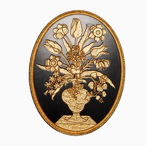 Oval Quadro in Black and Gold Bas-Relief from Cupioli Living