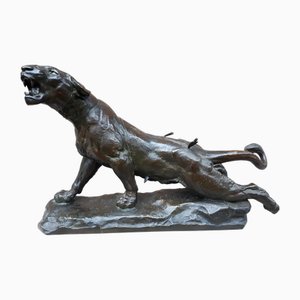 Large 19th Century Bronze Sculpture of Wounded Lioness by Charles Valton, France, 1800s