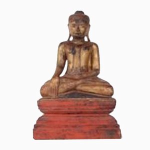 Buddha-Skulptur aus Massivholz