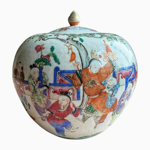 Vaso in porcellana Famille Rose della dinastia Qing