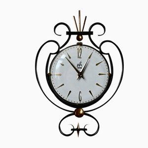 Horloge Mid-Century en Métal Noir et Doré de Japy, France, 1950s