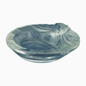 Cendrier Art Déco avec Lion en Bas-Relief en Cristal du 20ème Siècle par Renè Lalique, France