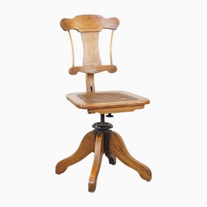 Late 19th Century English Office Chair with Tilting Backrest and Height Adjustment