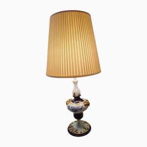Antike Tischlampe aus Porzellan mit blau-goldenen bemalten Blumen, 1920er