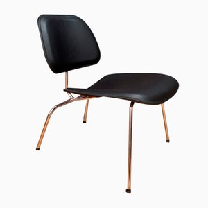Poltrona LCM in pelle di Charles & Ray Eames per Vitra, 2006