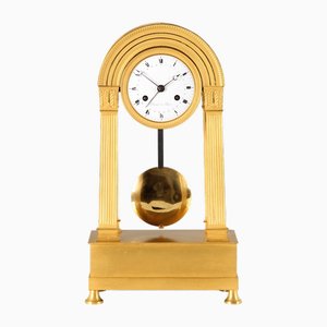 Reloj de portal francés Imperio de arco redondo, década de 1820