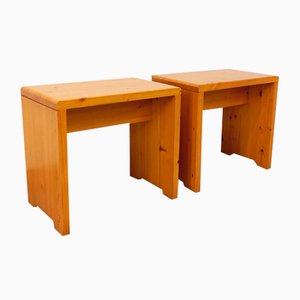 Vintage Hocker aus Kiefernholz von Charlotte Perriand für Les Arcs, 1970er, 2er Set