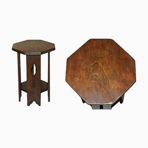 Petite Table d'Appoint Art Nouveau en Chêne dans le style de Liberty London, Angleterre, 1920s
