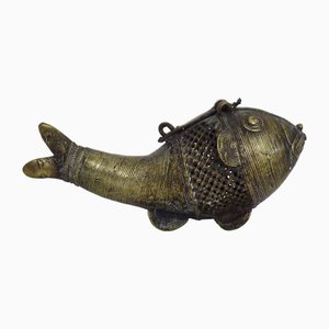 Bruciaincenso a forma di pesce Dhokra in ottone, India, XIX secolo