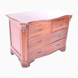 Antique Mahogany Chest of Drawers in the style of D. José
