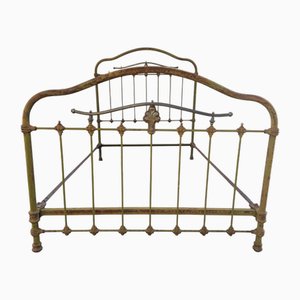 Antikes Bett aus Schmiedeeisen & Grünem Messing, 1900