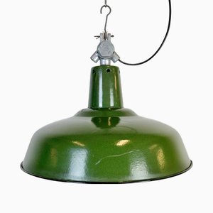Lampada industriale smaltata verde, Francia, anni '60