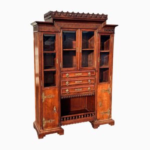 Französisches Arts & Crafts Bücherregal aus Nussholz mit Einbauregalen und Schubladen