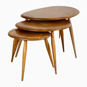 Nest of Blonde Pebble Tables by Lucian Ercolani for Ercol, 1950s, Set of 3