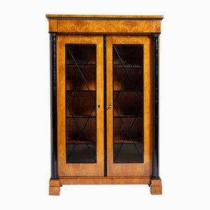 Biedermeier Bücherregal aus Kirschholz, 19. Jh.