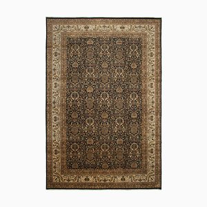 Orientalischer handgeknüpfter Wollteppich