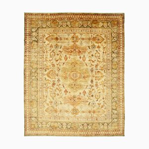 Orientalischer handgeknüpfter Wollteppich