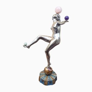 Bailarina Art Déco con pelotas, siglo XX, Bronce plateado