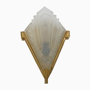 Applique Art Deco in vetro pressato e ottone, Francia, anni '30