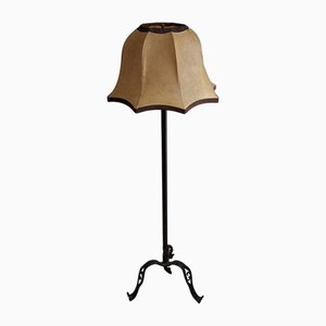 Mid-Century Modern Stehlampe mit schwarzem Schmiedeeisenfuß, 1950er