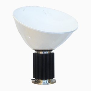 Lampada Taccia di Achille e Piergiacomo Castiglioni per Flos, anni '70