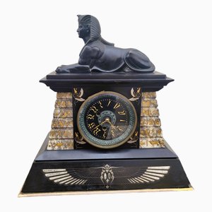 Horloge Egyptomania en Marbre, 19ème Siècle
