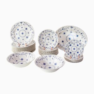 English Dinner Service by Churchill, 1795, Set of 33