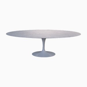 Tavolo da pranzo Tulip di Eero Saarinen per Knoll Inc./Knoll International