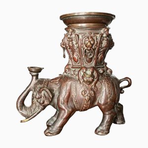 Asiatischer Räucherstäbchen / Parfümbrenner oder Öllampe aus Bronze, Frühes 19. Jh.