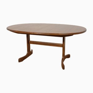 Mid-Century Oval Dining Table in Teak from G-Plan, United Knigdom, 1960s