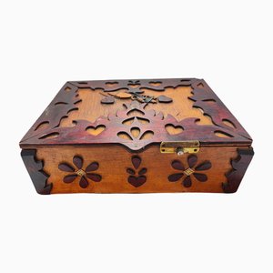 Boîte Art Déco en Bois Sculpté