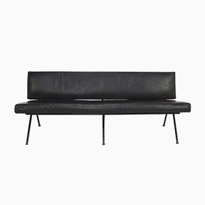 Model 32 Sofa by Florence Knoll for Knoll Inc., 1950s