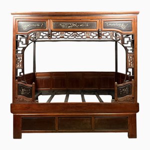 Chinesisches Hochzeits-Himmelbett mit schwarzen Lackplatten