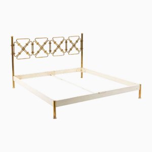 Letto matrimoniale in ottone e ferro con decorazione a quadrifoglio di Osvaldo Borsani per Abv