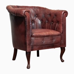 Sillón Chesterfield sueco de cuero capitoné con patas cabriole, años 30