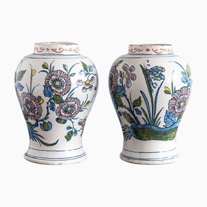 Niederländische Baluster Blumenvasen von Delftware, Ende 18. Jh., 2er Set