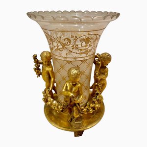 Vase Cornet en Cristal avec Putti de Maison Tahan