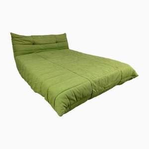 Cama Togo vintage verde de Ligne Roset, años 80