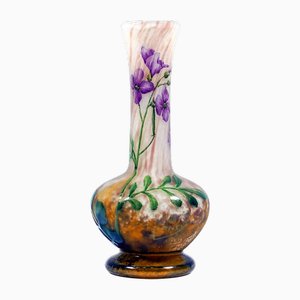 Vaso Art Nouveau con cammeo viola di Daum Nancy, fine XIX secolo