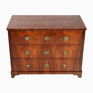 Biedermeier Chest of Drawers in Walnut, 1830s