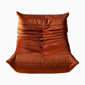Poltrona Togo ambrata di Michel Ducaroy per Ligne Roset