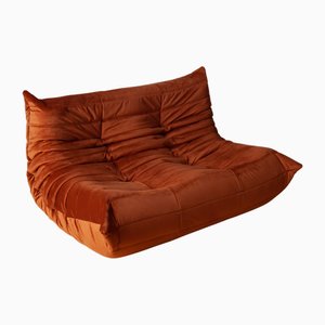 Divano a due posti Togo di velluto arancione ambrato di Michel Ducaroy per Ligne Roset, 1973