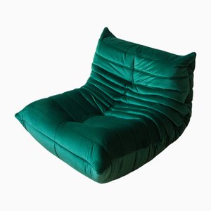 Poltrona Togo in velluto verde bottiglia di Michel Ducaroy per Ligne Roset