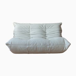 Divano a due posti Togo in pelle bianca di Michel Ducaroy per Ligne Roset
