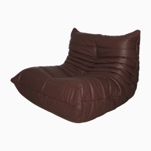 Poltrona Togo in pelle marrone scuro di Michel Ducaroy per Ligne Roset