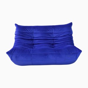 Due posti Togo in velluto blu di Michel Ducaroy per Ligne Roset
