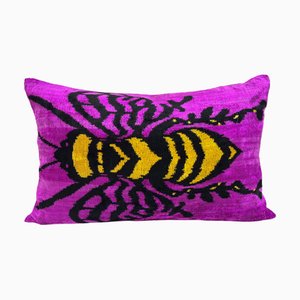 Housse de Coussin Lombaire Ikat en Soie avec Motif Abeille