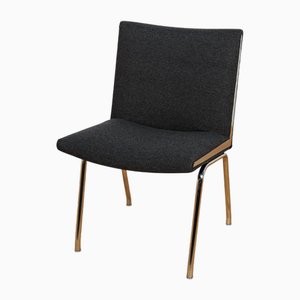 Sedia da aeroporto modello AP-38 di Hans J. Wegner per Ap Stolen, Danimarca, anni '50