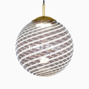 Murano 5 Schwarze und 2 weiße Mezza Filigrana Glaskugel Gaia Lampe von Piattelli Design