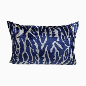 Handgefertigter Kissenbezug aus Samt mit Ikat-Design, 2000er